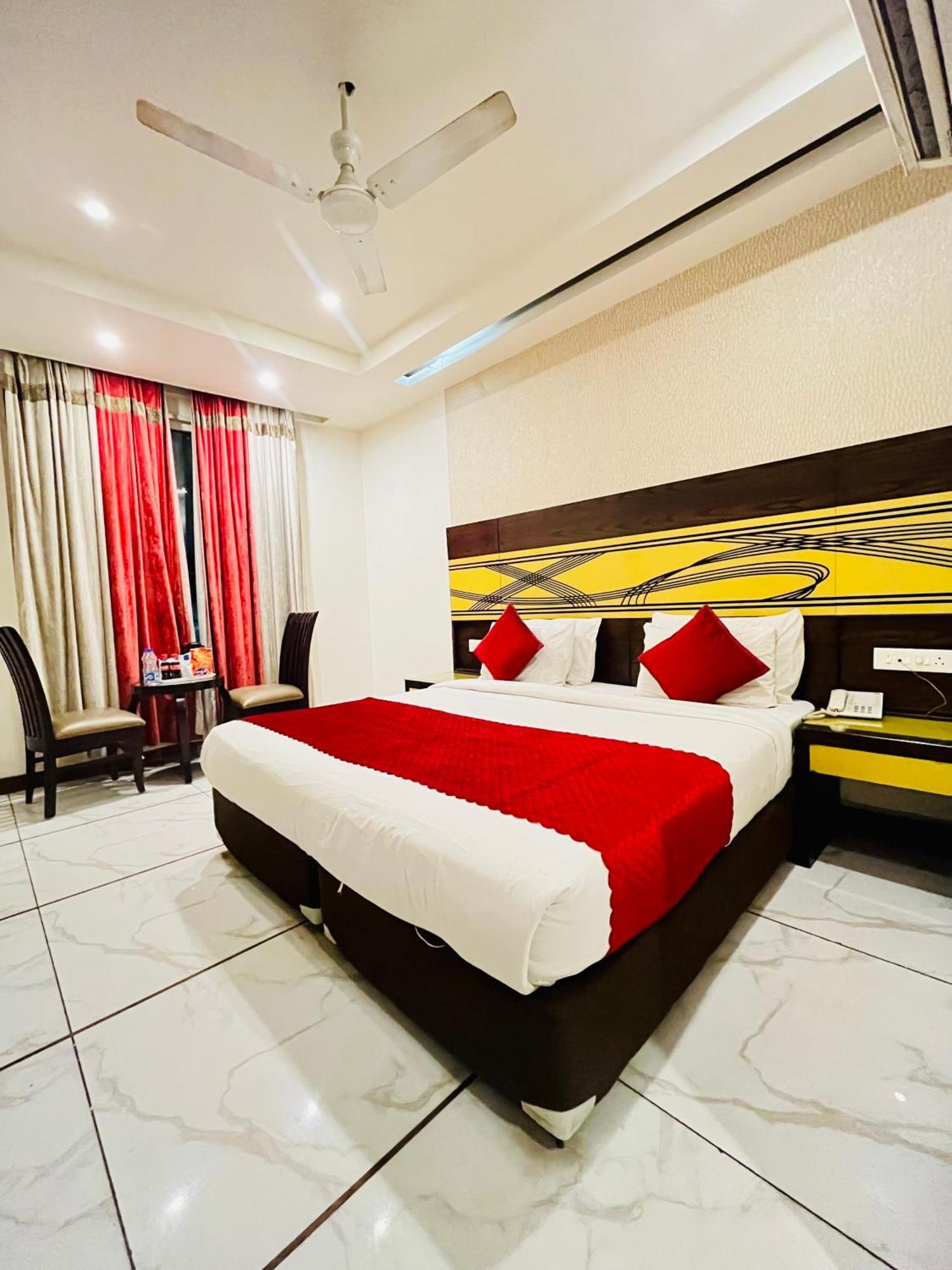 Frankstay -le Unit By Worth 4* New Delhi