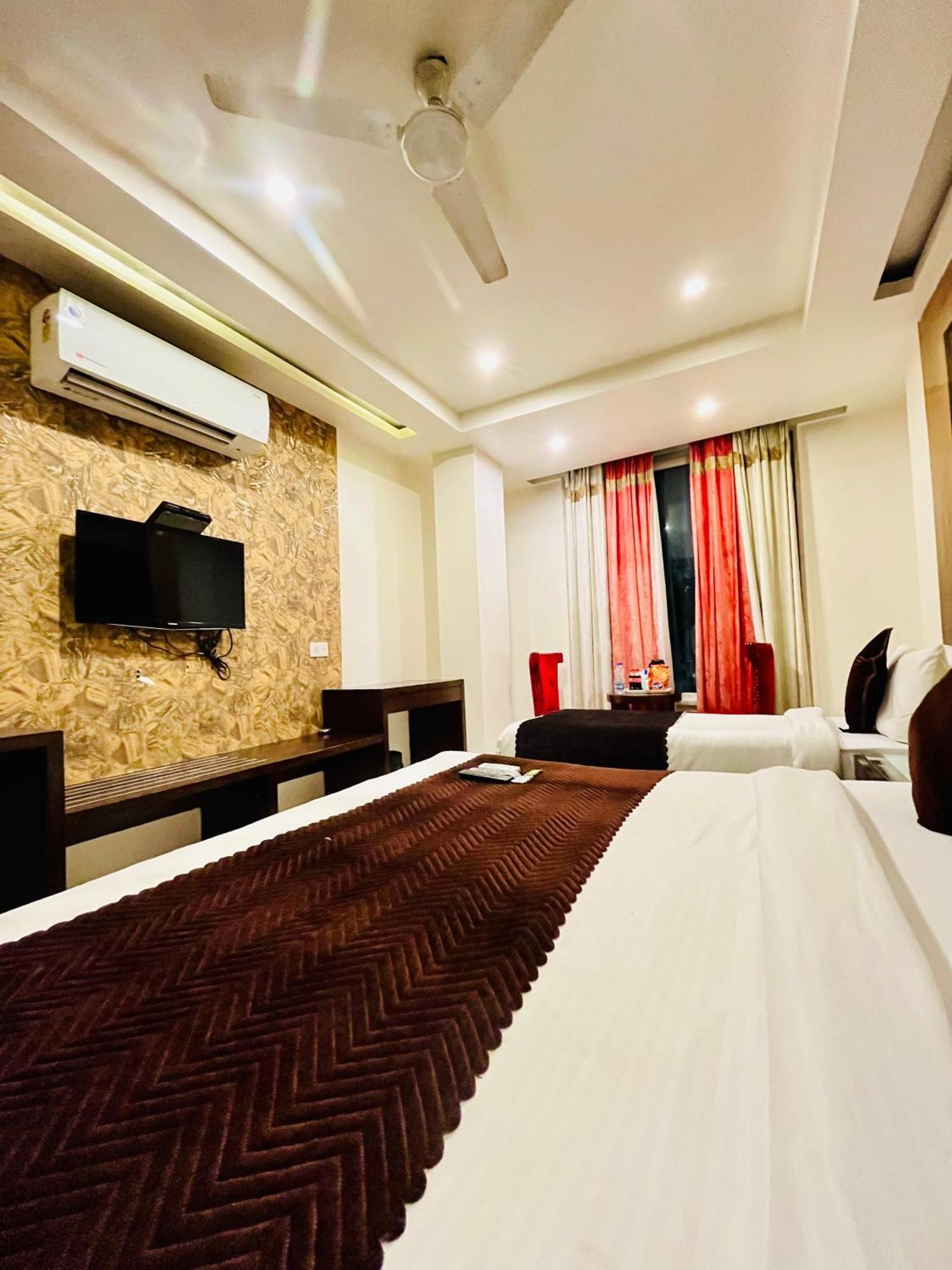 Hotel Frankstay -le Unit By Worth New Delhi