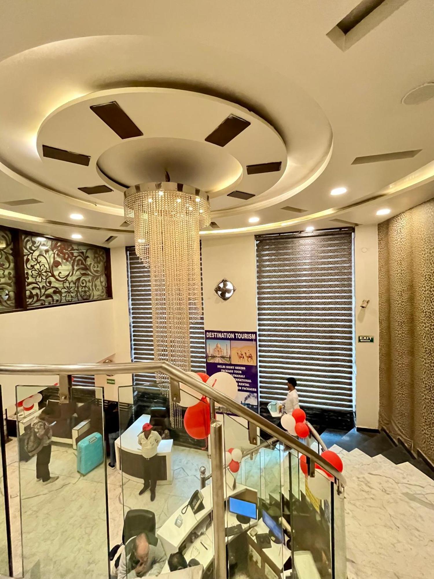 Frankstay -le Unit By Worth New Delhi